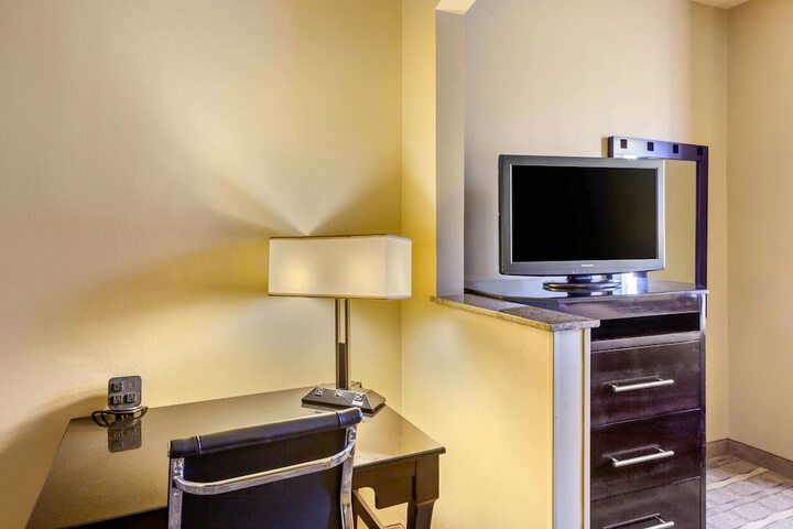 Room 12 of 30
