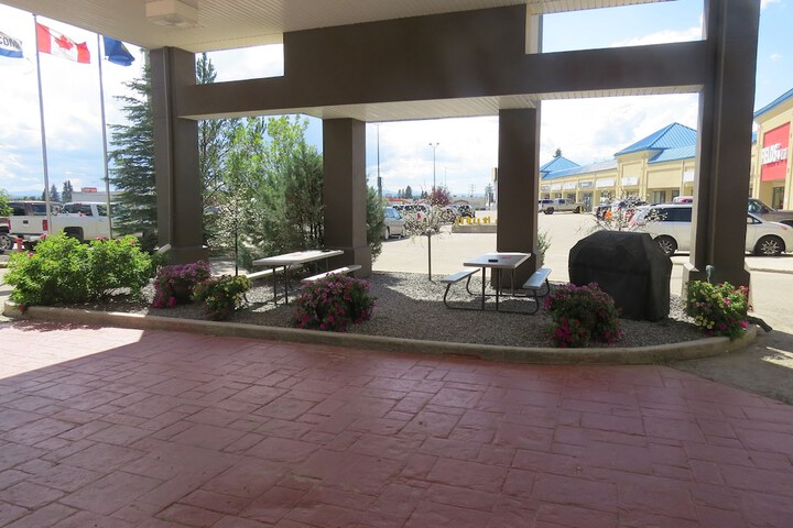 Hotel 7 of 32