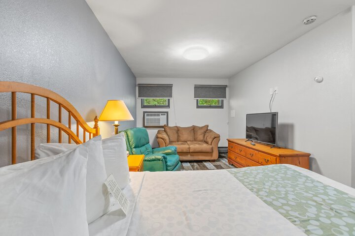 Room 44 of 60