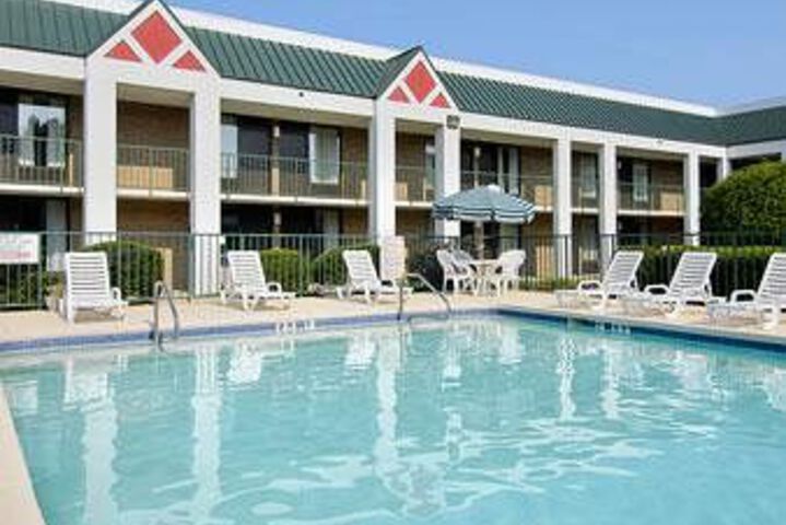 Days Inn by Wyndham Cornelius Lake Norman