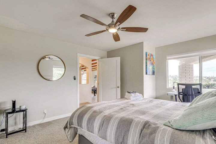 San Marcos Getaway w / Deck & Lake Views!
