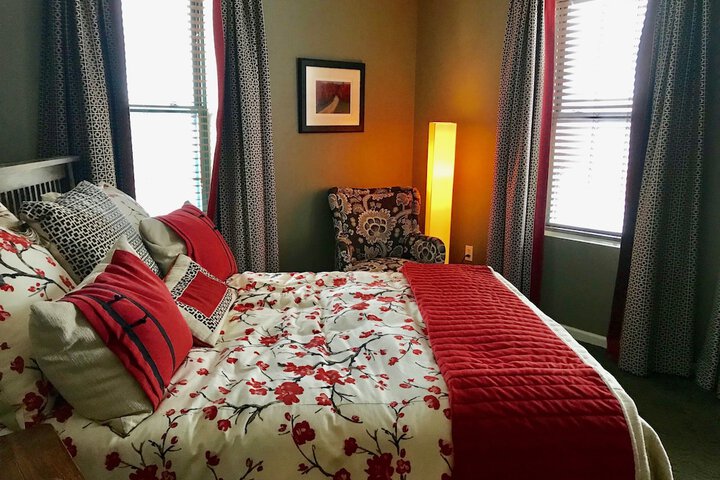 Room 9 of 10