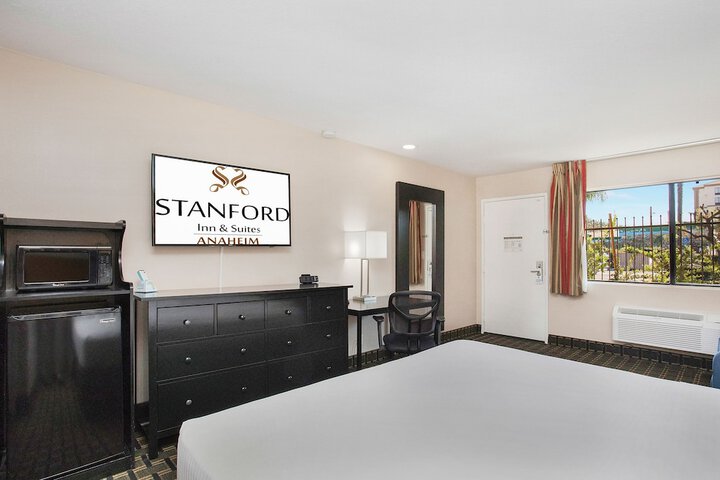 Room 30 of 42
