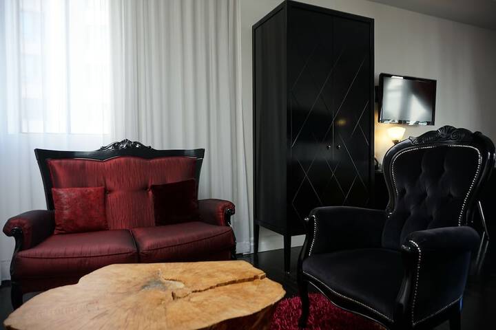 Room 14 of 78
