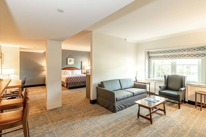 Williamsburg Lodge Autograph Collection