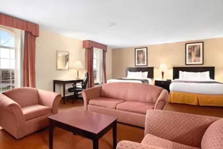 Room 7 of 20