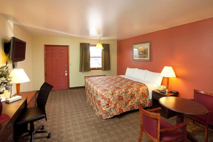 Room 9 of 15