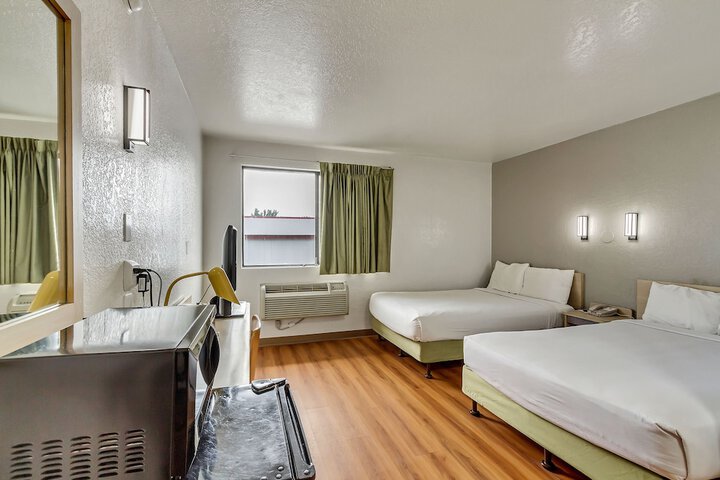 Room 51 of 61