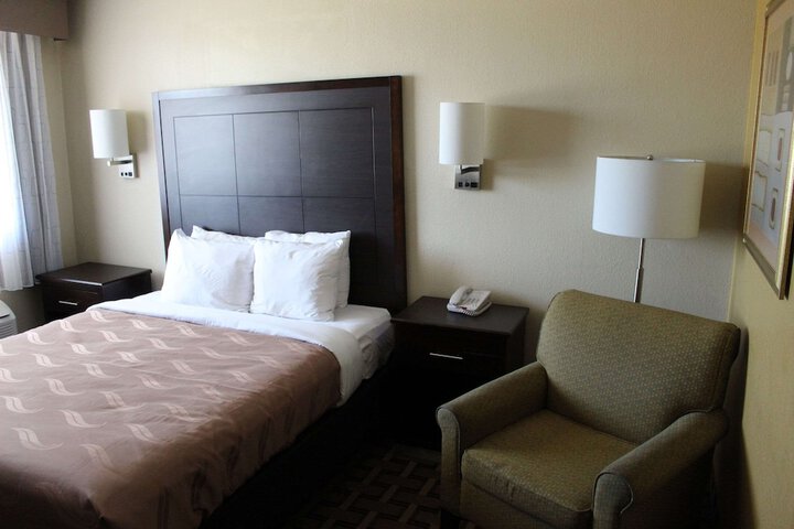 Room 28 of 49