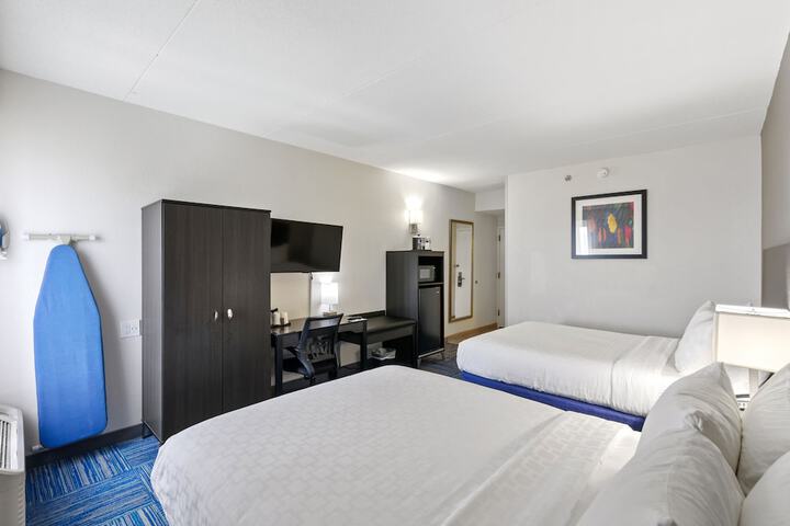 Room 28 of 62