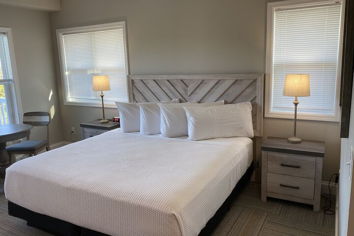 Room 25 of 42