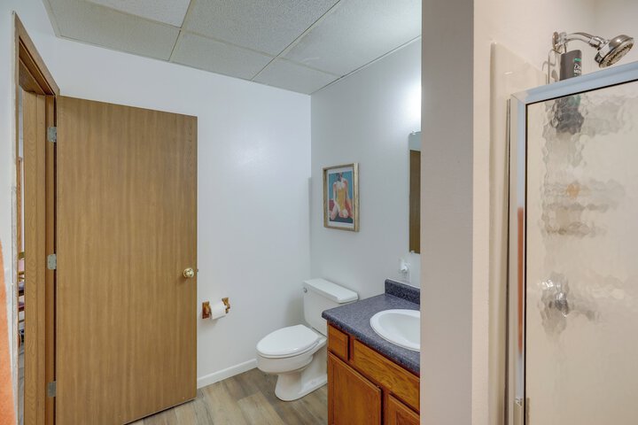 Bright Yankton Apartment Near Meridian Bridge