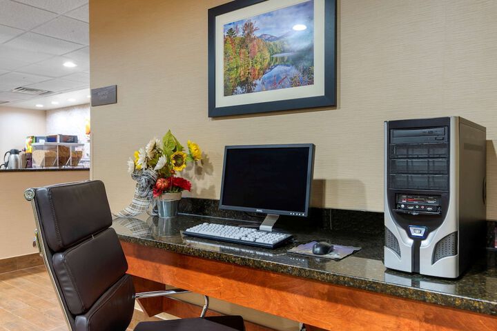 Business Center 51 of 52
