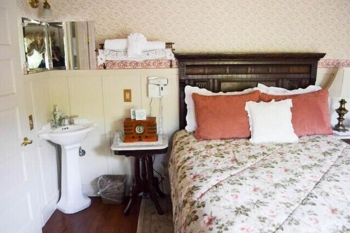 Room 20 of 64