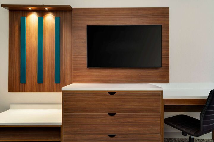 Room 14 of 35