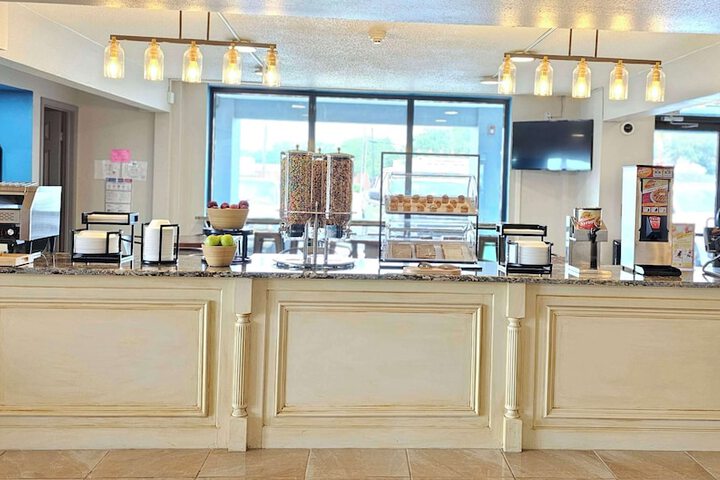 Breakfast/Coffee Service 19 of 21