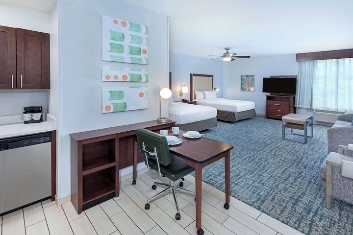 Room 34 of 46