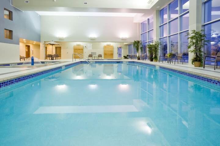 Pool 7 of 85
