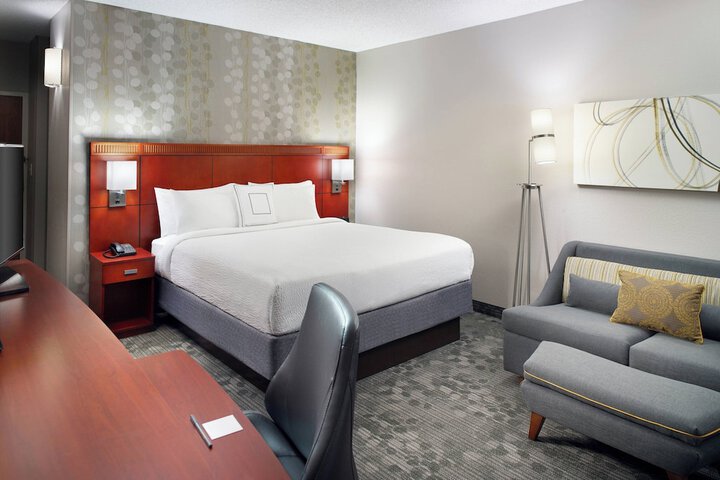 Room 21 of 36