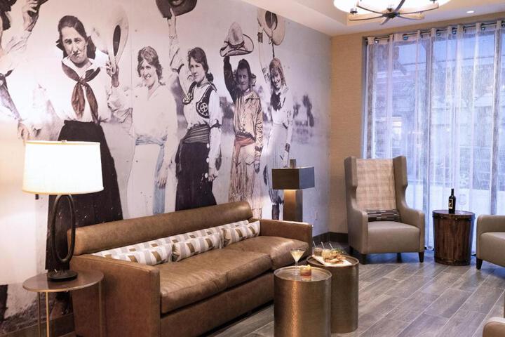 Embassy Suites by Hilton Fort Worth - Downtown