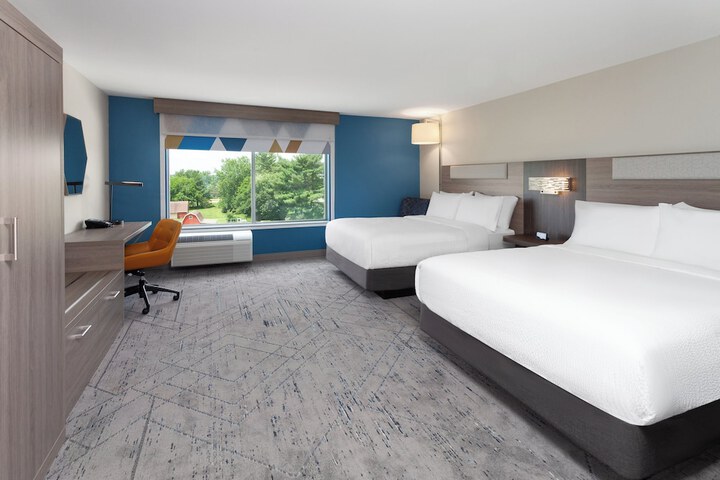 Holiday Inn Express & Suites Reedsburg - Dells Area by IHG