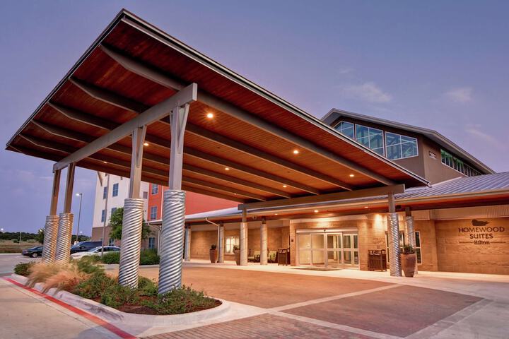 Hotel 6 of 51