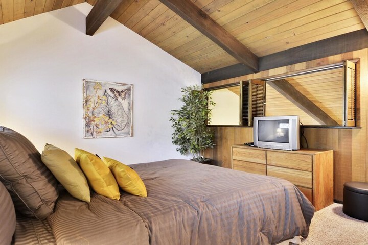 Meadowlark 4 Holiday Home