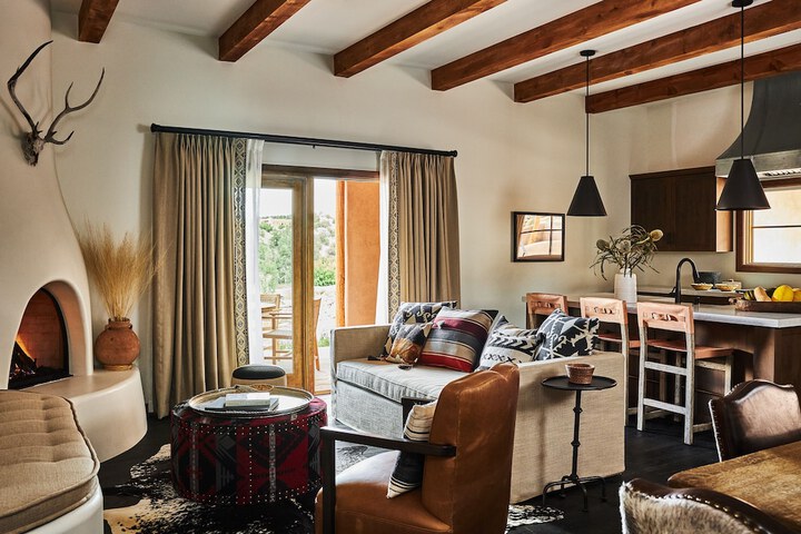 Bishops Lodge Auberge Collection