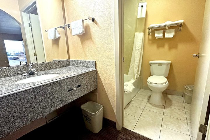 Room 30 of 51