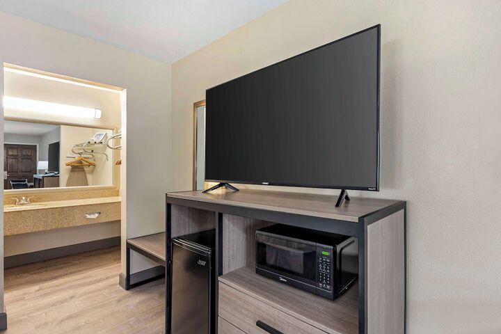 Room 19 of 25