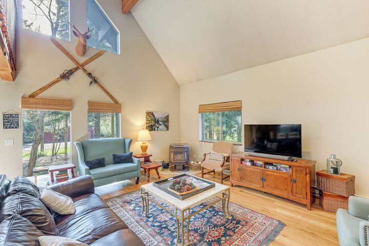 Beautiful Mccall Cabin: Perfect for Families!