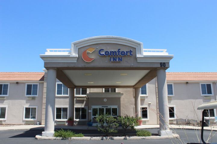Hotel 2 of 71