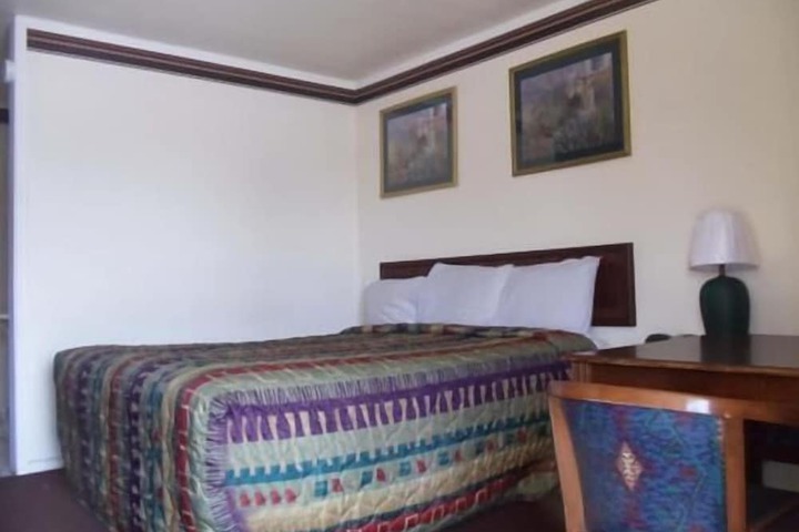 Antlers Budget Inn