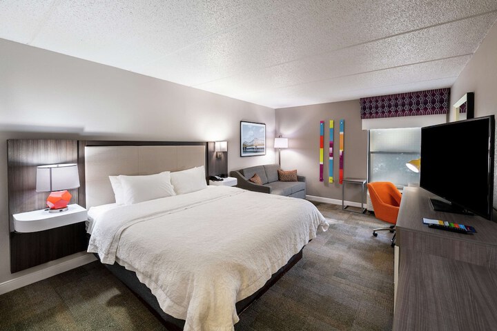 Room 12 of 23