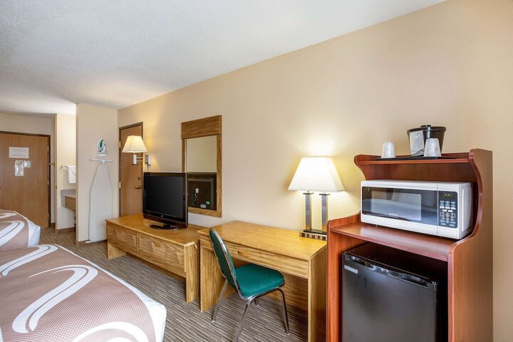 Quality Inn - Storm Lake