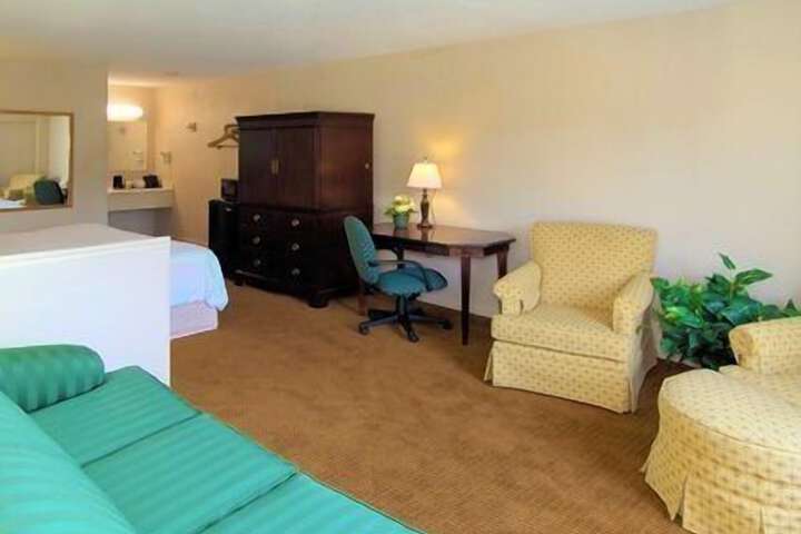 Room 15 of 37