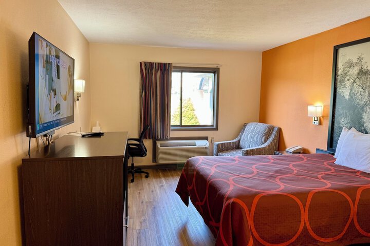 Super 8 by Wyndham Hillsville