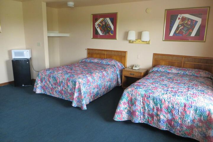 Room 27 of 43