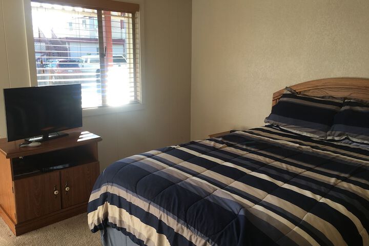 Room 7 of 11