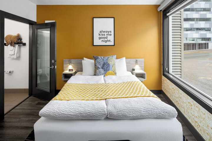 Room 110 of 158