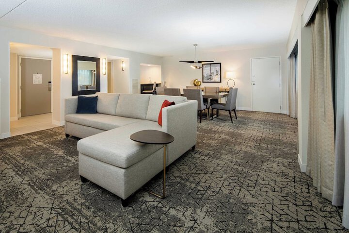 Sheraton Detroit Metro Airport