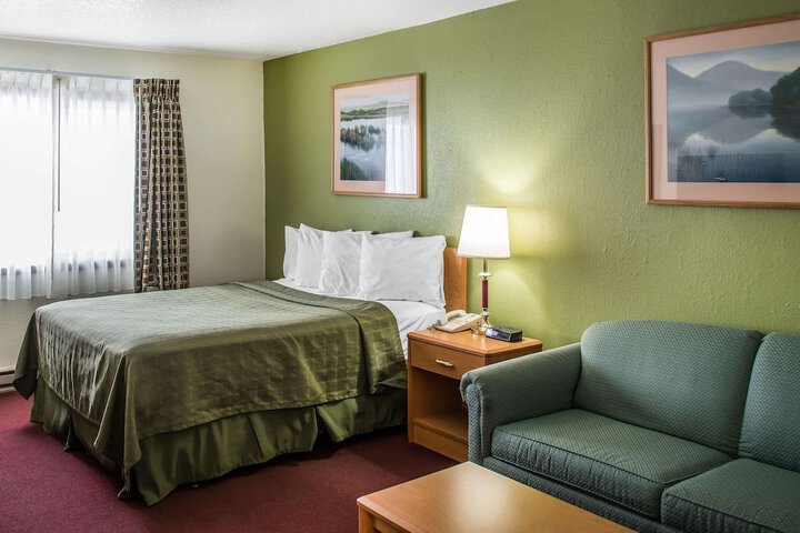 Hudson Inn & Suites