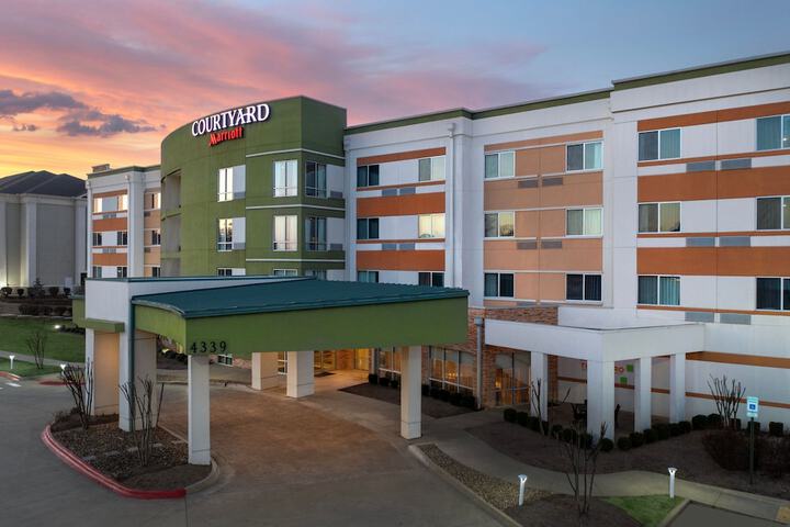 Hotel 2 of 52