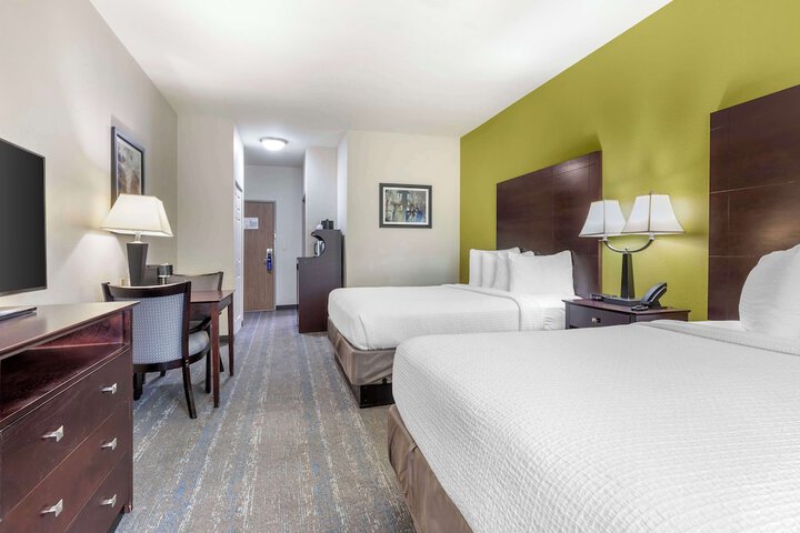 Room 34 of 48