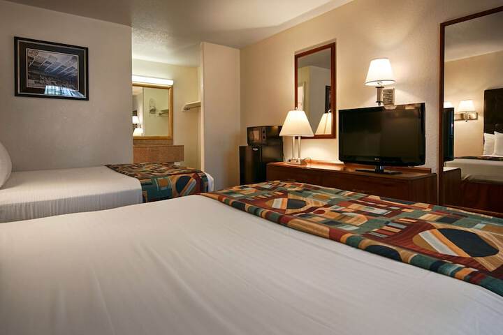 Room 18 of 23
