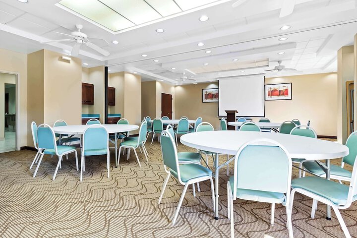 Comfort Suites Lumberton North