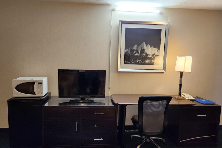 Travelodge by Wyndham Oakley
