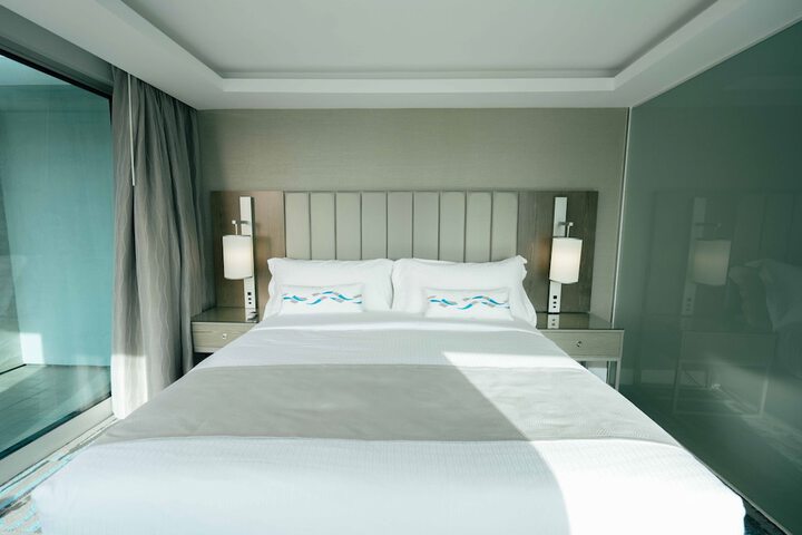 Room 6 of 37
