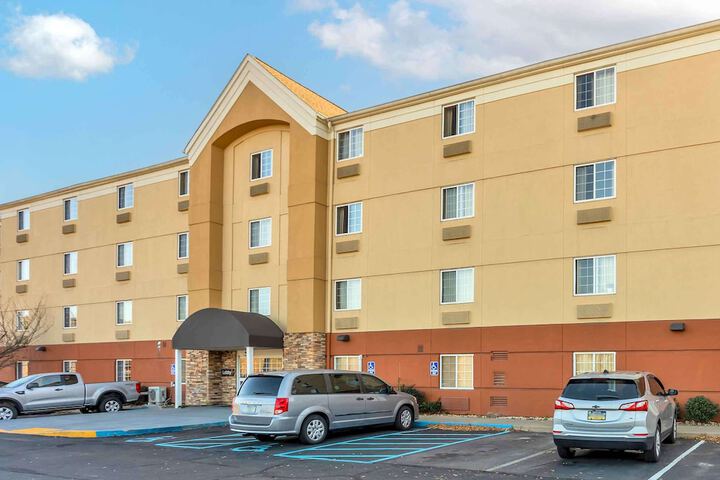 Hotel 3 of 28