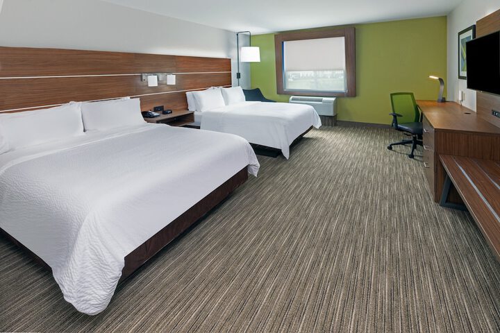 Room 12 of 34